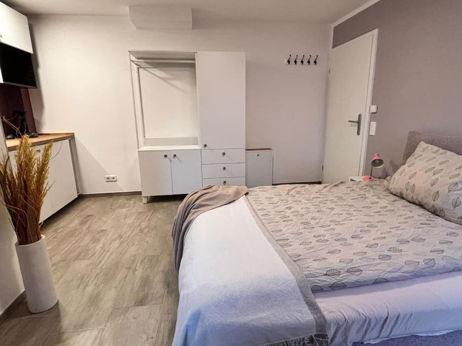 Gemuetlich Mitten In Neu-Isenburg Esterno foto